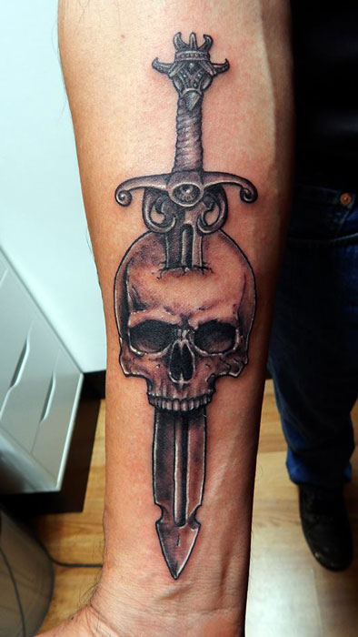 Skull Knife Tattoo